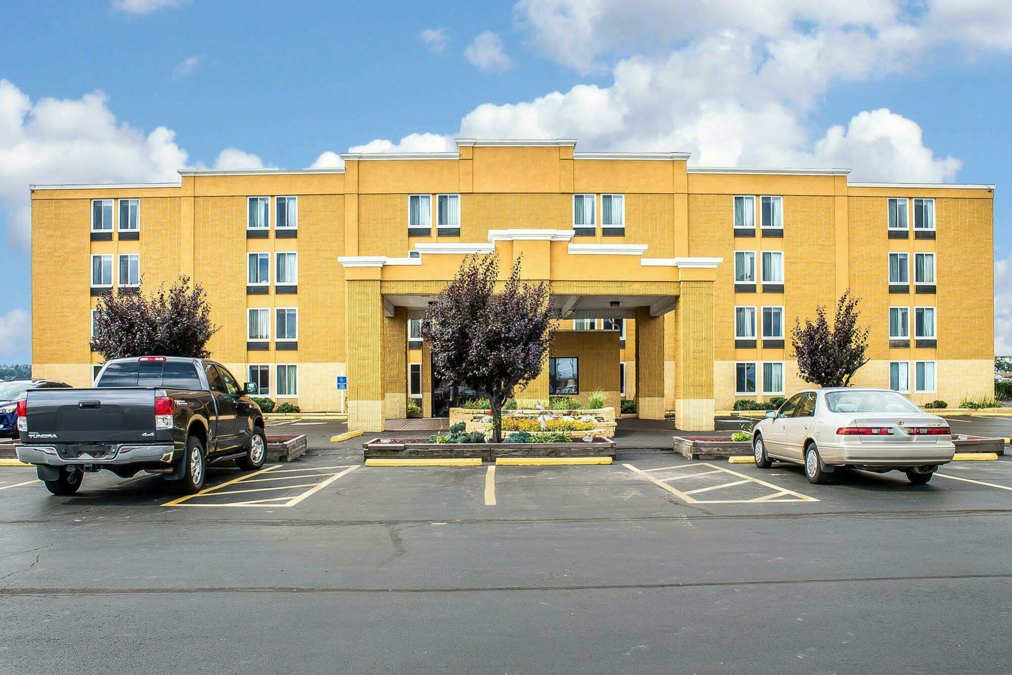 Baymont By Wyndham Scranton Dunmore Экстерьер фото